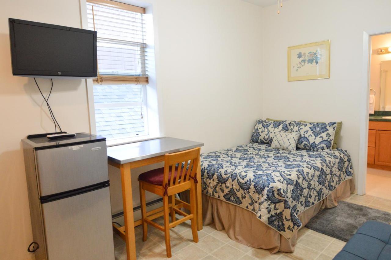 Brown & Hawkins Historical Apartments Seward Extérieur photo