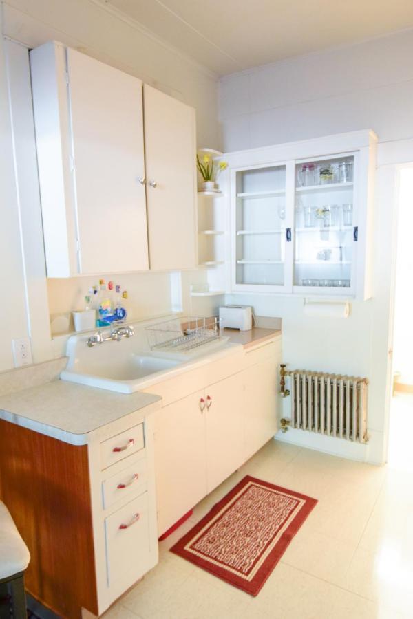 Brown & Hawkins Historical Apartments Seward Extérieur photo