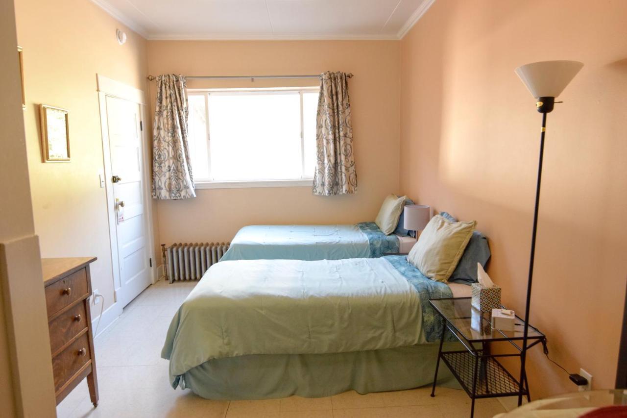 Brown & Hawkins Historical Apartments Seward Extérieur photo