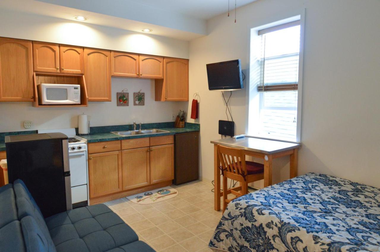 Brown & Hawkins Historical Apartments Seward Extérieur photo